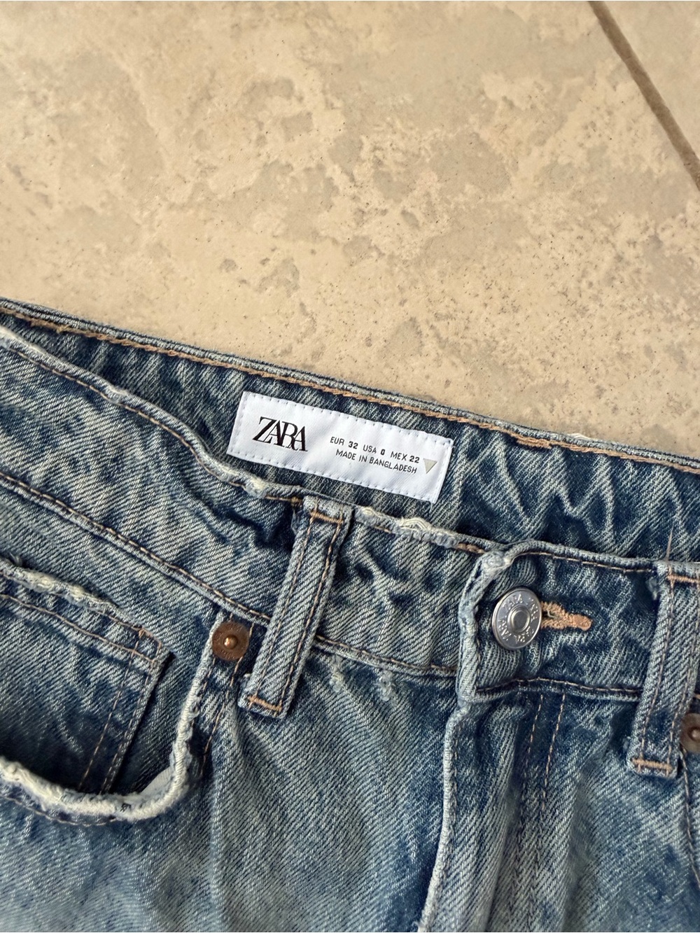 Zara Light Blue Denim Jeans - Picture 4 of 4